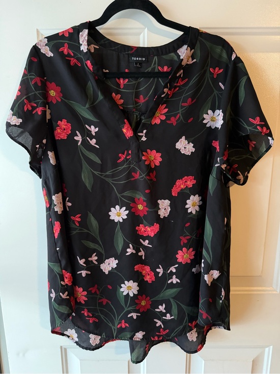 torrid Tops - torrid Black Floral Short-Sleeve V-Neck Blouse
